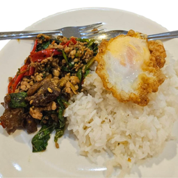 ข้าวราดกระเพรา หมูสับ