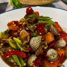 ส้มตำ ยำละไม