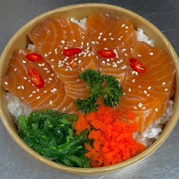 ข้าวหน้าแซลมอนดองซีอิ๊ว