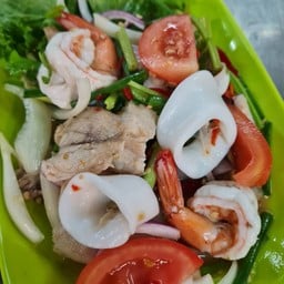ยำรวมมิตรทะเล