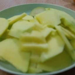 กินเล่น ยำ ของทอด ผลไม้ปอก น้ำปั่น