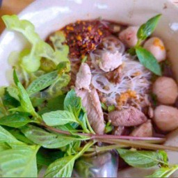 ก๋วยเตี๋ยวน้ำตกข้นๆ