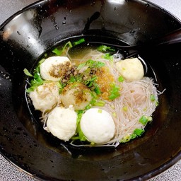 ก๋วยเตี๋ยว เส้นหมี่ขาว