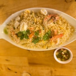 ข้าวผัดทะเล (ใหญ่)