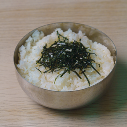 ข้าวญี่ปุ่นโรยหน้าสาหร่าย Japanese Rice with Seaweed