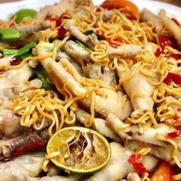 ตำมาม่าตีนไก่ปลาร้า