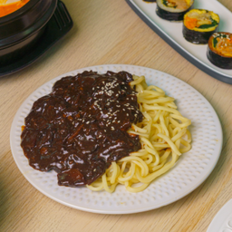 จาจังมยอน Jjajangmyeon