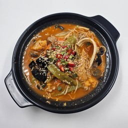 Clay Pot Noodles