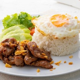 ข้าวหมูทอดกระเทียม