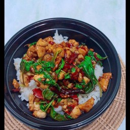 กะเพรา ไก่