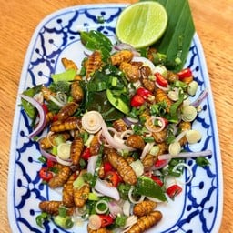 ยำดักแด้แซ่บ