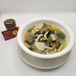 Mushroom catfish soup with rice powder