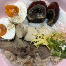 โจ๊กหมูไข่สามอย่าง