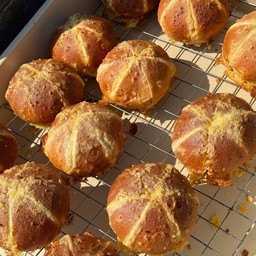 ✔Sourdough brioche cream cheese garlic ปังกระเทียม