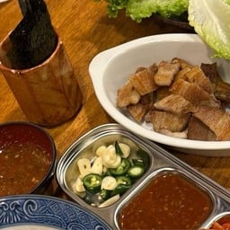 พร้อมท์ อีท ปิ้งย่างเกาหลี สาขา2 ปั๊มปตท.หนามแดง