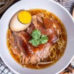 ก๋วยเตี๋ยวขาหมู
