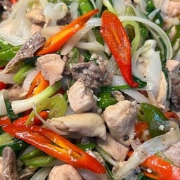 หว่อง ข้าวแกงหน้าวัดอรัญฯ  หน้าวัดอรัญฯ