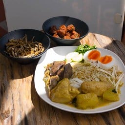 ขนมจีนทรงลุง