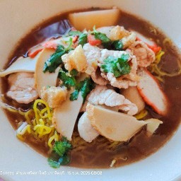 ต้มเลือดหมูและก๋วยเตี๋ยวป๊อกๆ 1