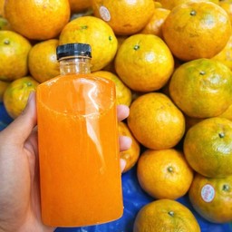 น้ำส้มแท้คั้นสด100%
