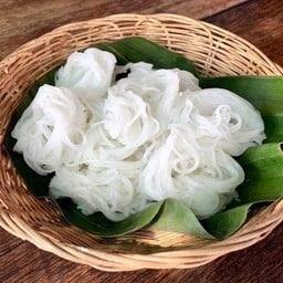 ส้มตำติดปาก สันติธรรม