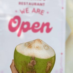 มะพร้าวน้ำหอม Coconut