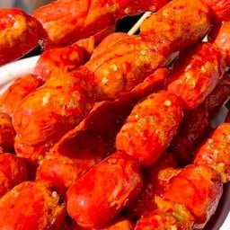 ไส้กรอกแดง ปิ้ง