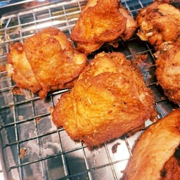 สะโพกไก่ทอด