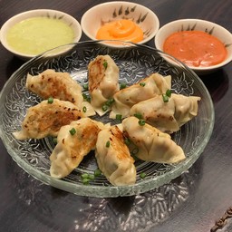 เกี๊ยวซ่า 73 (GYOZA 73)