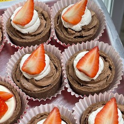 Baby Strawberry Black Forest Tart - เบบี้สตรอว์เบอร์รี่แบล็คฟอเรส ทาร์ต