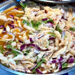 ก.กิ๊ก ลาบยำ  ตลาดนัดเจ้าพระยา