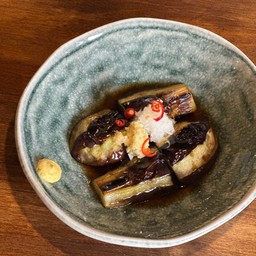 มะเขือม่วงราดซอสเปรี้ยว พอนสึ