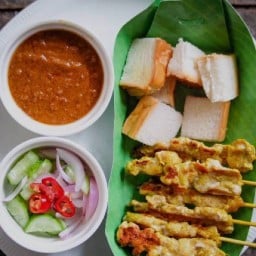 แม่พรสี หมูสะเต๊ะ แม่พรสี หมูสะเต๊ะ