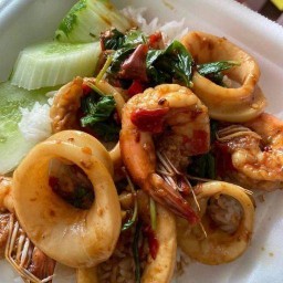 ผัดแหลก พอแดกได้