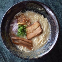 372 Ramen and Sake สามเสน 2