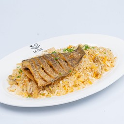 ข้าวผัดปลาสลิดทอด