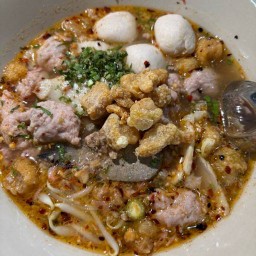 กะเตี๋ยวลุง (เตี๋ยวหมูต้มยำสูตรโบราณ)