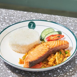 ข้าวแซลมอลผงกะหรี่