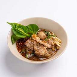 ก๋วยเตี๋ยวน้ำตกเนื้อ