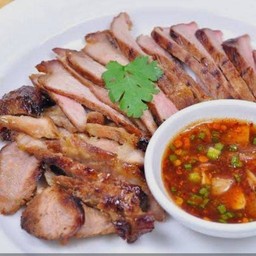 คอหมูอย่างน้ำจิ้มแจ่ว