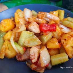 ผัดเปรี้ยวหวาน