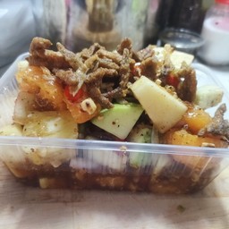 ยำผลไม้สด ตลาดศรีทรายมูล