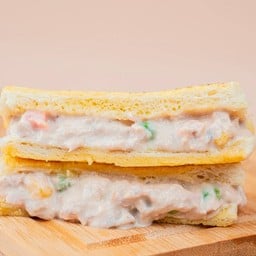 แซนวิชสลัดทูน่า