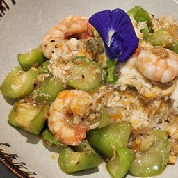 ข้าวบวบผัดไข่ใส่กุ้ง