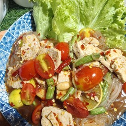 ตำเส้นเล็กหมูยอ