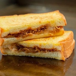 แซนวิชพริกเผาหมูหยอง