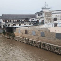 The Riverside Hotel Tachilaek