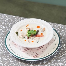 ซุปข่าไก่เห็ดแชมปิญอง