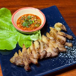 เนื้อเสือร้องไห้ย่าง