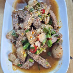 น้ำตกเนื้อ